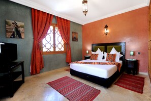 5 bedrooms, in-room safe, iron/ironing board, WiFi