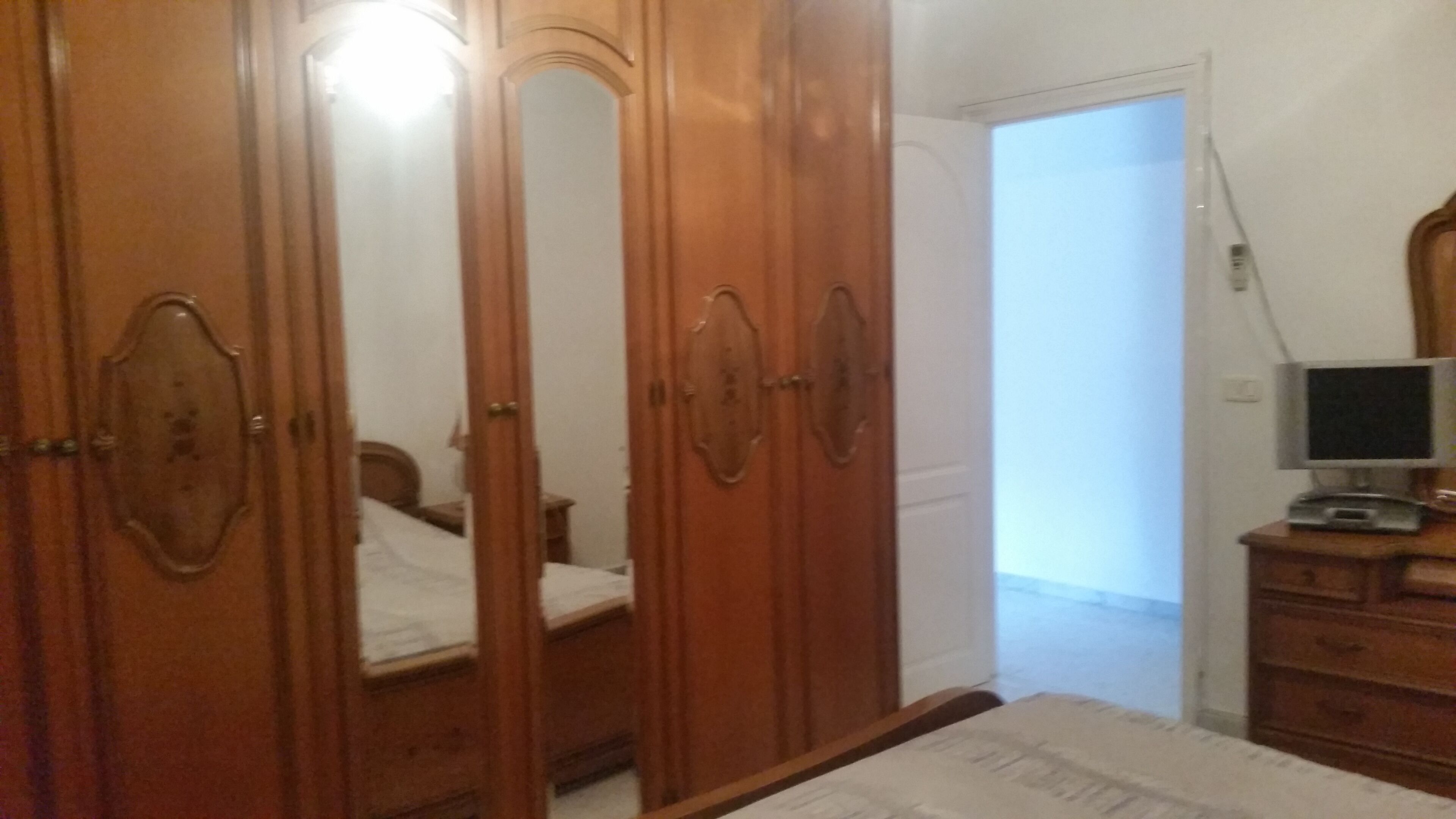 2 habitaciones, tabla de planchar con plancha, internet y ropa de cama 