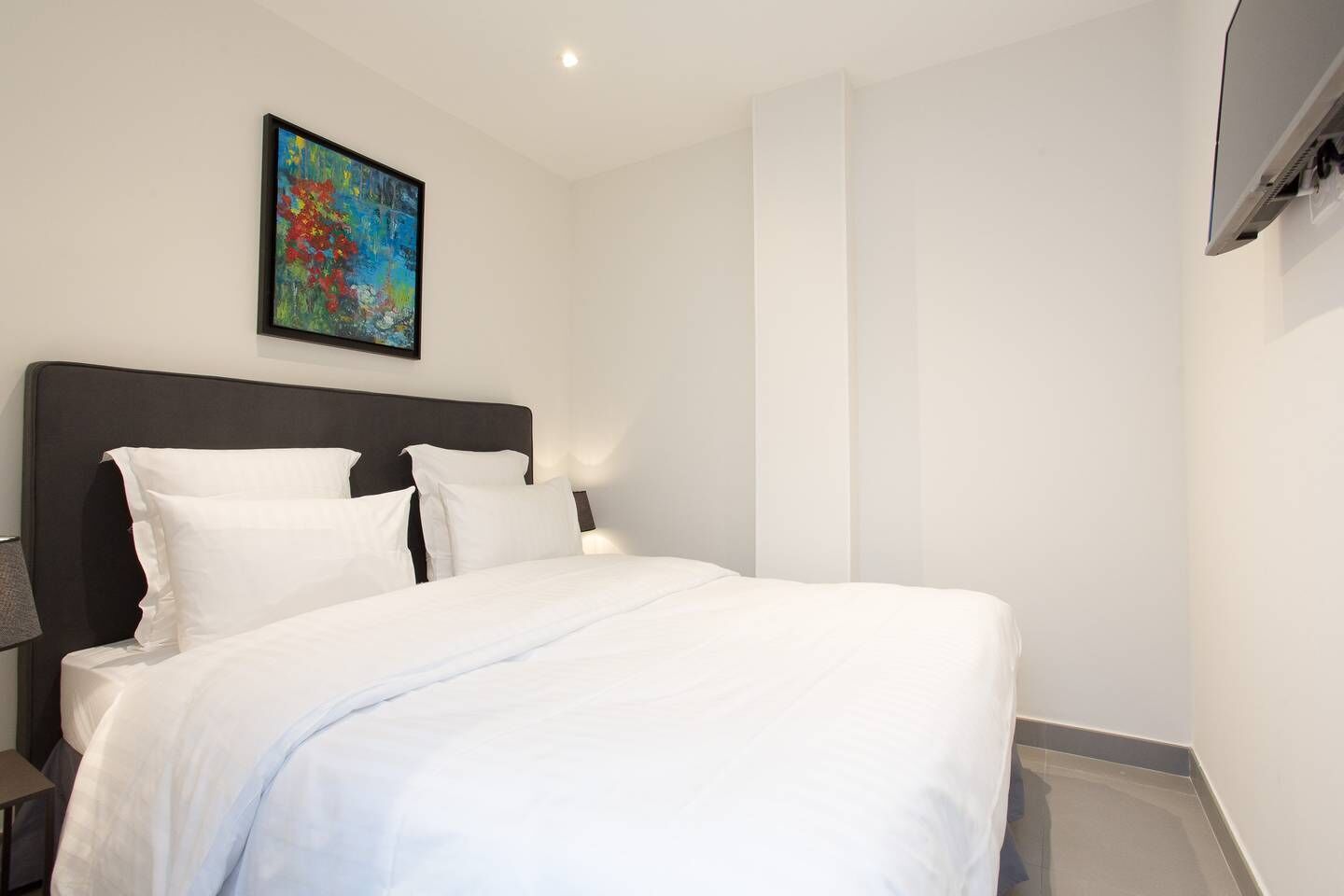 1 habitación, tabla de planchar con plancha, wifi y ropa de cama 