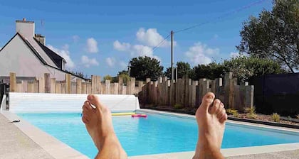 Grande maison spacieuse, contemporaine au bord de l'atlantique avec piscine