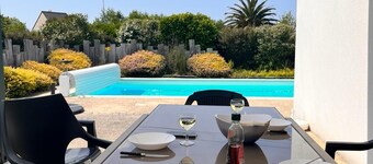 Grande maison spacieuse, contemporaine au bord de l'atlantique avec piscine