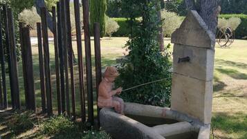 Enceinte de lâhĂ©bergement