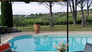 Piscine extérieure, piscine chauffée