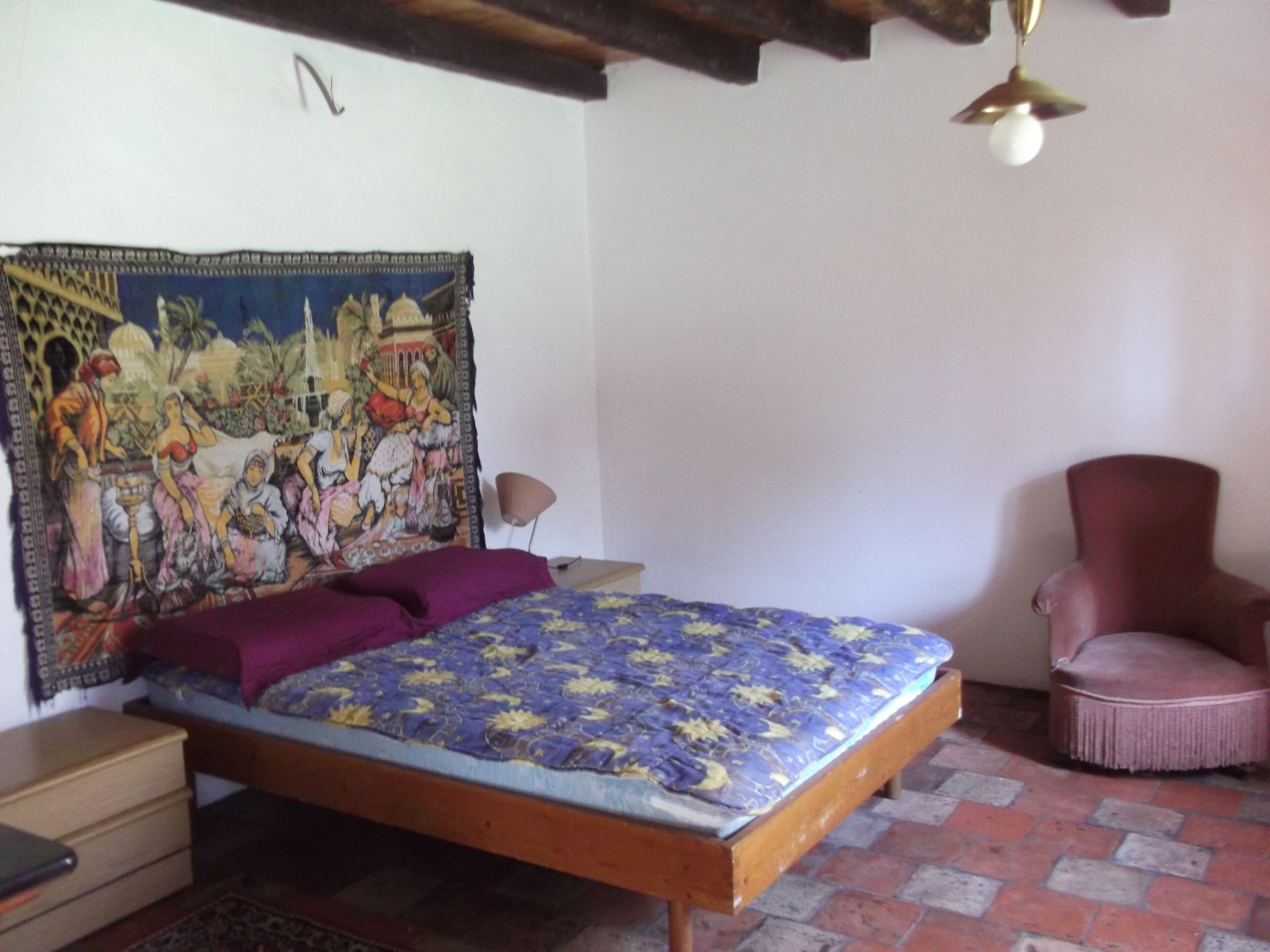 5 chambres, fer et planche à repasser, Wi-Fi, draps fournis