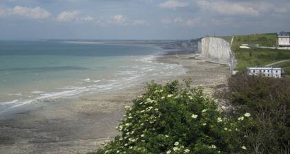 Apartment in villa for 6 persons-2**- . Sea view, somme bay.