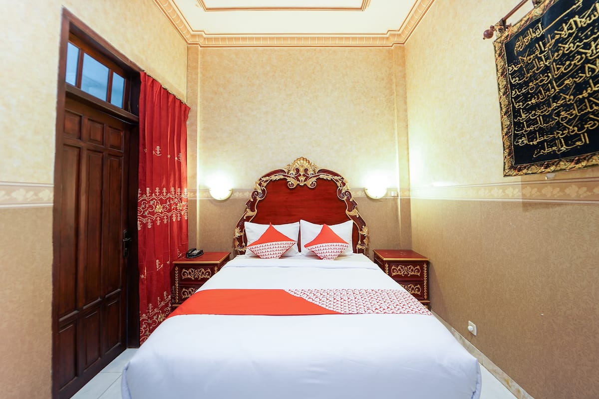 Deluxe Suite, Non Smoking | Desk, free WiFi, bed sheets