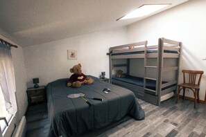 3 bedrooms, free WiFi, bed sheets