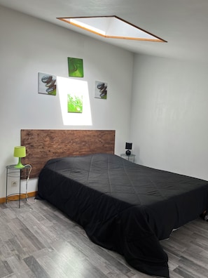 3 chambres, Wi-Fi gratuit, draps fournis