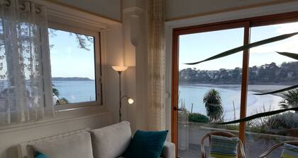 ** Superb sea view ** in a 4-room comfort apartment, direct access to the beach, park, wifi