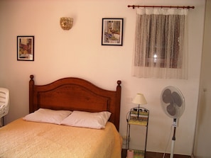 3 bedrooms, in-room safe, iron/ironing board, free WiFi - QUIET VILLA, 4 BEDROOMS, AIR-CONDITIONING, TV, WIFI, GARDEN, PRIVATE POOL. CHAUF, BEACH AND PORT 3 MIN AWAY (Porto-Vecchio)