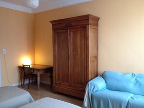 2 Schlafzimmer, Bügeleisen/Bügelbrett, WLAN, Bettwäsche