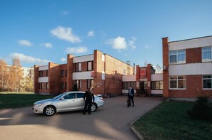 Pintu masuk hartanah