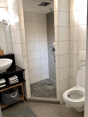 シャワー、タオル