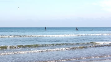 Una spiaggia nelle vicinanze