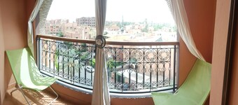 Beautiful riad style apartment, real little jewel and haven of peace.