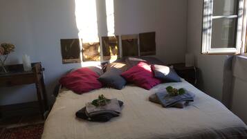 1 sovrum, skrivbord, strykjärn/strykbräda och wi-fi