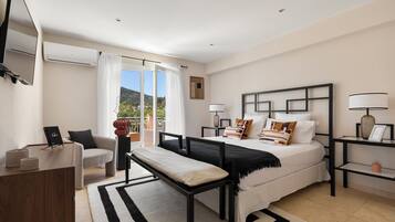 6 bedrooms, iron/ironing board, Internet, bed sheets