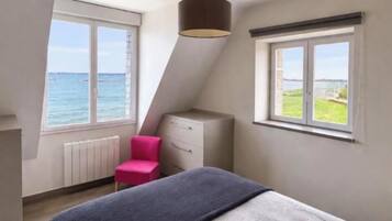 5 Schlafzimmer, Bügeleisen/Bügelbrett, Internetzugang, Bettwäsche