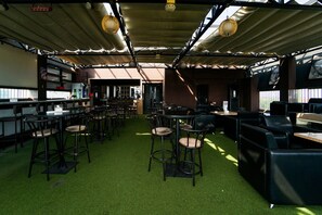 Property amenity - Maumu Hotel & Lounge (Surabaya)