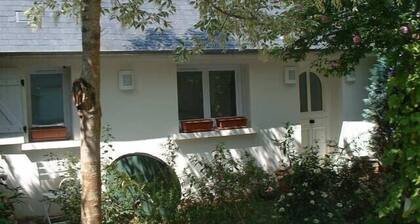 Haus und Garten in Tours, ruhig