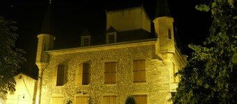 Large studio in a charming small village on the banks of the Tarn