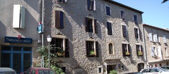 Großes Studio in einem charmanten kleinen Dorf am Ufer des Tarn