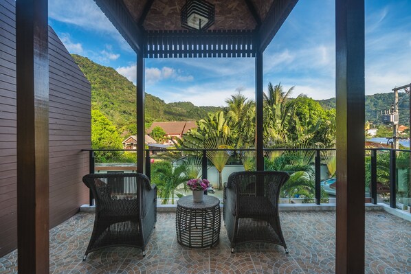 Classic-Haus, 3 Schlafzimmer, Küche | Blick vom Balkon