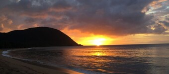 SEASIDE COTTAGE-LOC. FROM 090426 to 140526- LOC MAT.  BEACH