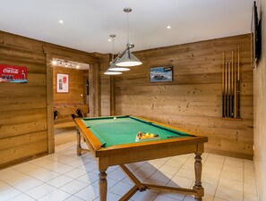 Spielezimmer