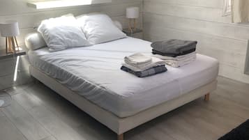 5 chambres, bureau, fer et planche à repasser, Wi-Fi gratuit