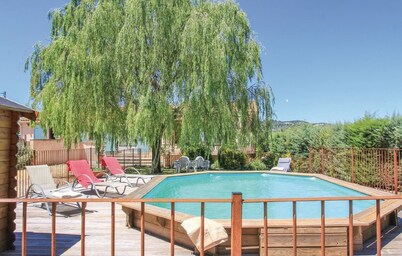 Cottage at Marmoiron in the countryside near Bédoin and the Mont Ventoux
