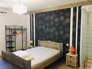 3 Schlafzimmer, Bügeleisen/Bügelbrett, Reisekinderbett, kostenloses WLAN