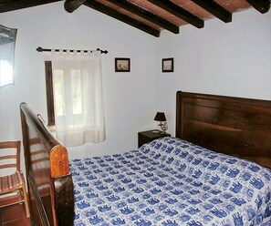 1 bedroom, WiFi, bed sheets - Perched on a hill overlooking Florence. Absolute peace and quiet. (Bagno a Ripoli)