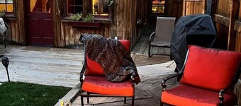 Karla's Cottage: Promenade facile à Elk Avenue! Dog Friendly