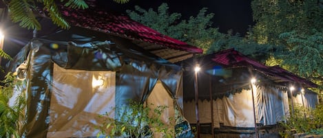 Chambre Double Deluxe, 1 trĂšs grand lit, fumeur