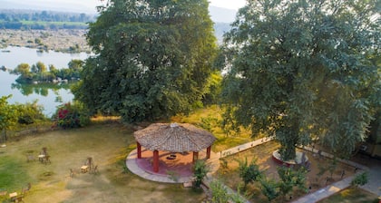 Greetoe Camp Panna