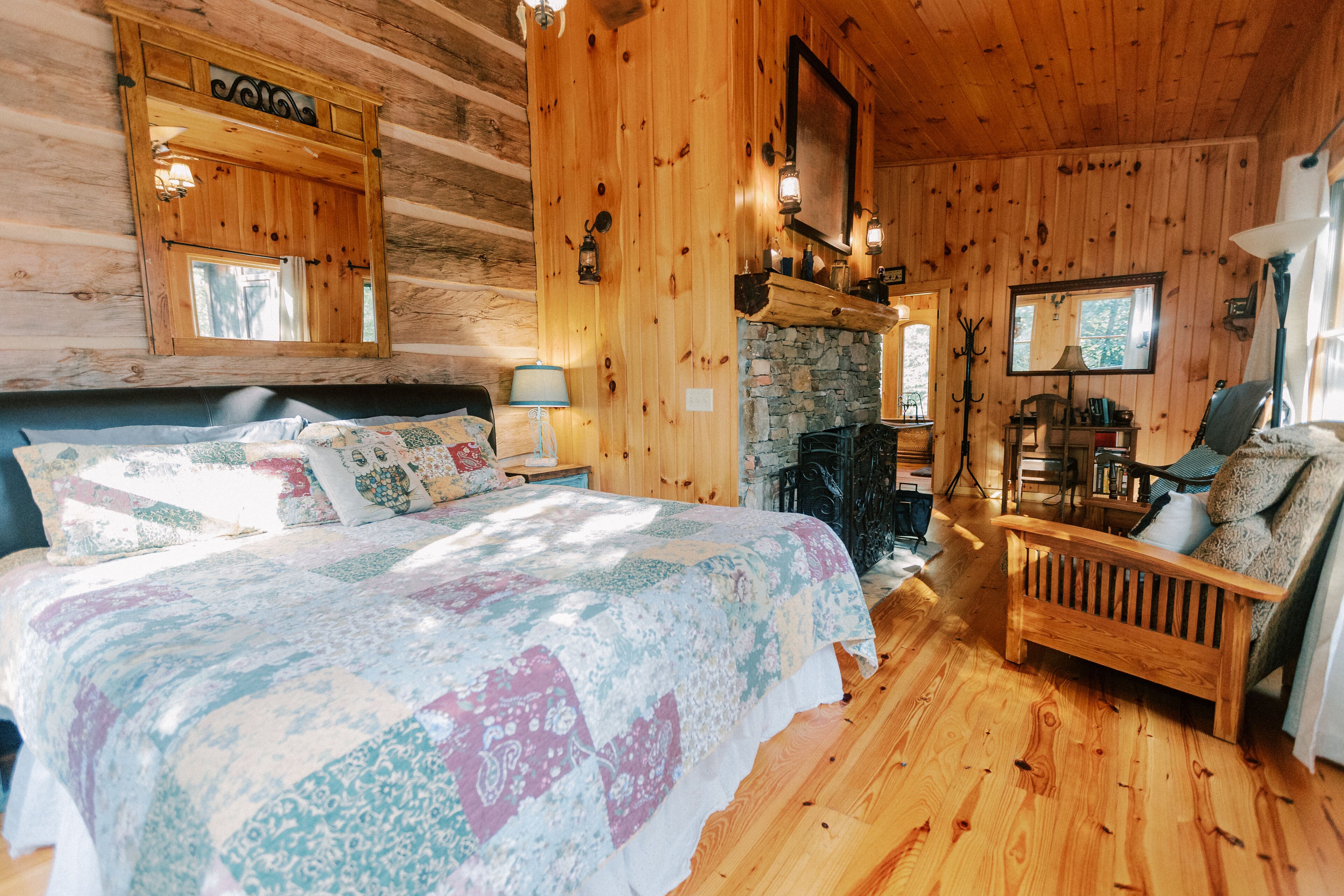 2 quartos, escrivaninha, ferros/tábuas de passar roupa, Wi-Fi