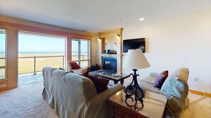 Fernseher, DVD-Player, Arbeitsbereiche