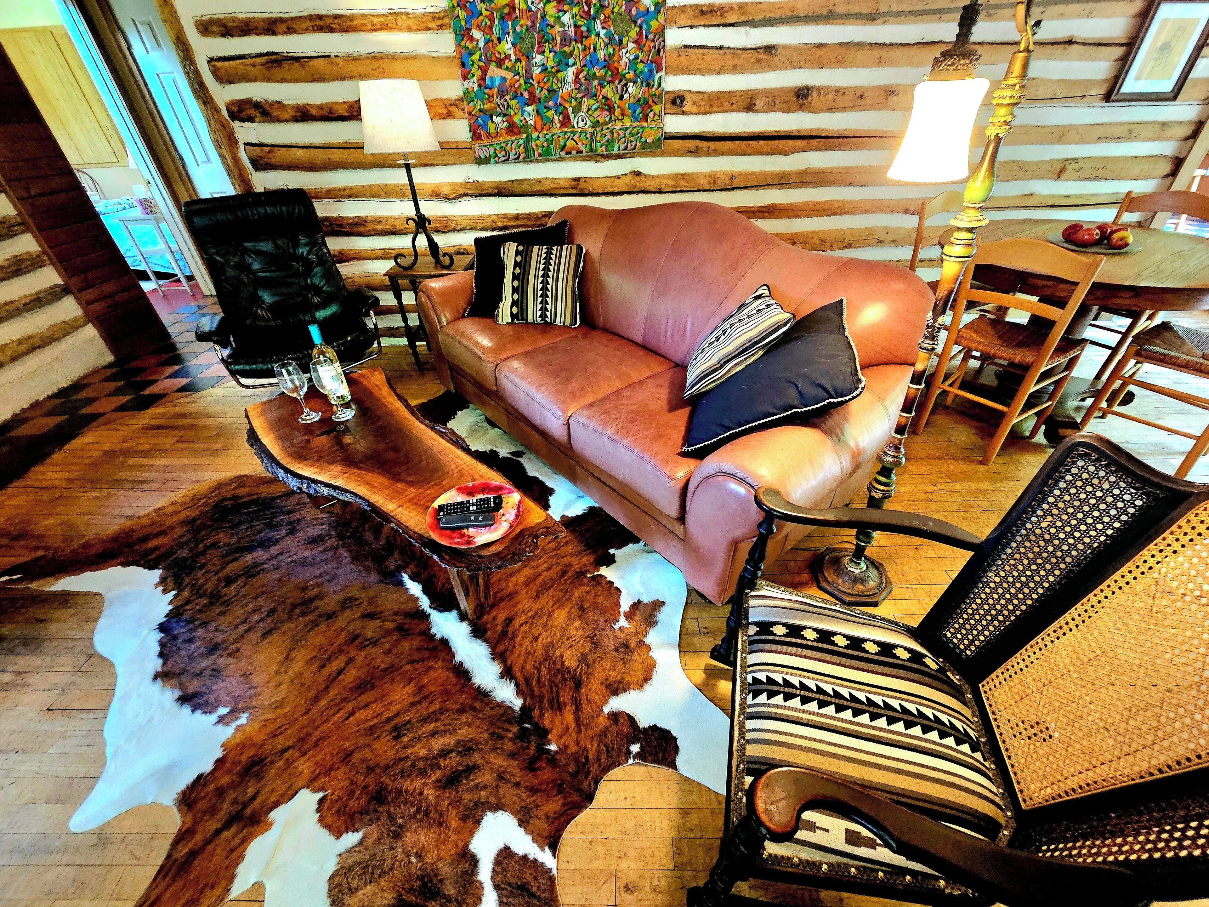 電視、壁爐、書籍