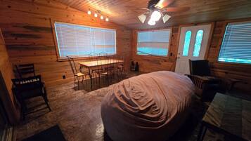 5 bedrooms, travel cot, free WiFi, bed sheets