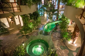 Pool - Partial ocean views from private rooftop with jacuzzi and grill.  Great location (Playa del Carmen)