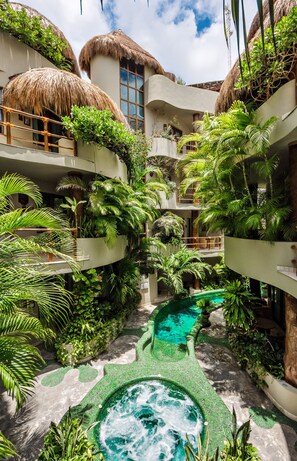 Pool - Partial ocean views from private rooftop with jacuzzi and grill.  Great location (Playa del Carmen)
