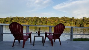 Property grounds - Homosassa Riverfront Retreat - Deep Dock - Family Friendly! - Relax & Enjoy! (Homosassa)