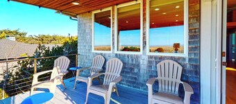 OCEAN FRONT: MODERN MARVEL: Seaside Vacation Homes, Inc Managed Property