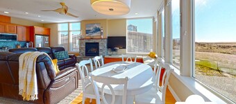 OCEAN FRONT: MODERN MARVEL: Seaside Vacation Homes, Inc Managed Property