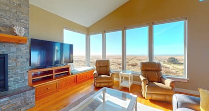 Meri-etupuolella: moderni marvel: Seaside Vacation Homes, Inc: n hallinnoima kiinteistö