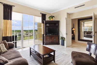 Ave Maria Condo - Walking Distance from Ave Maria University and Church!