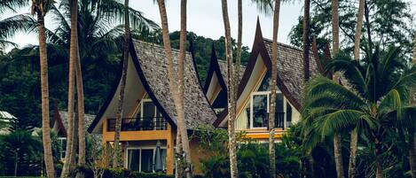 المنشأة من الخارج