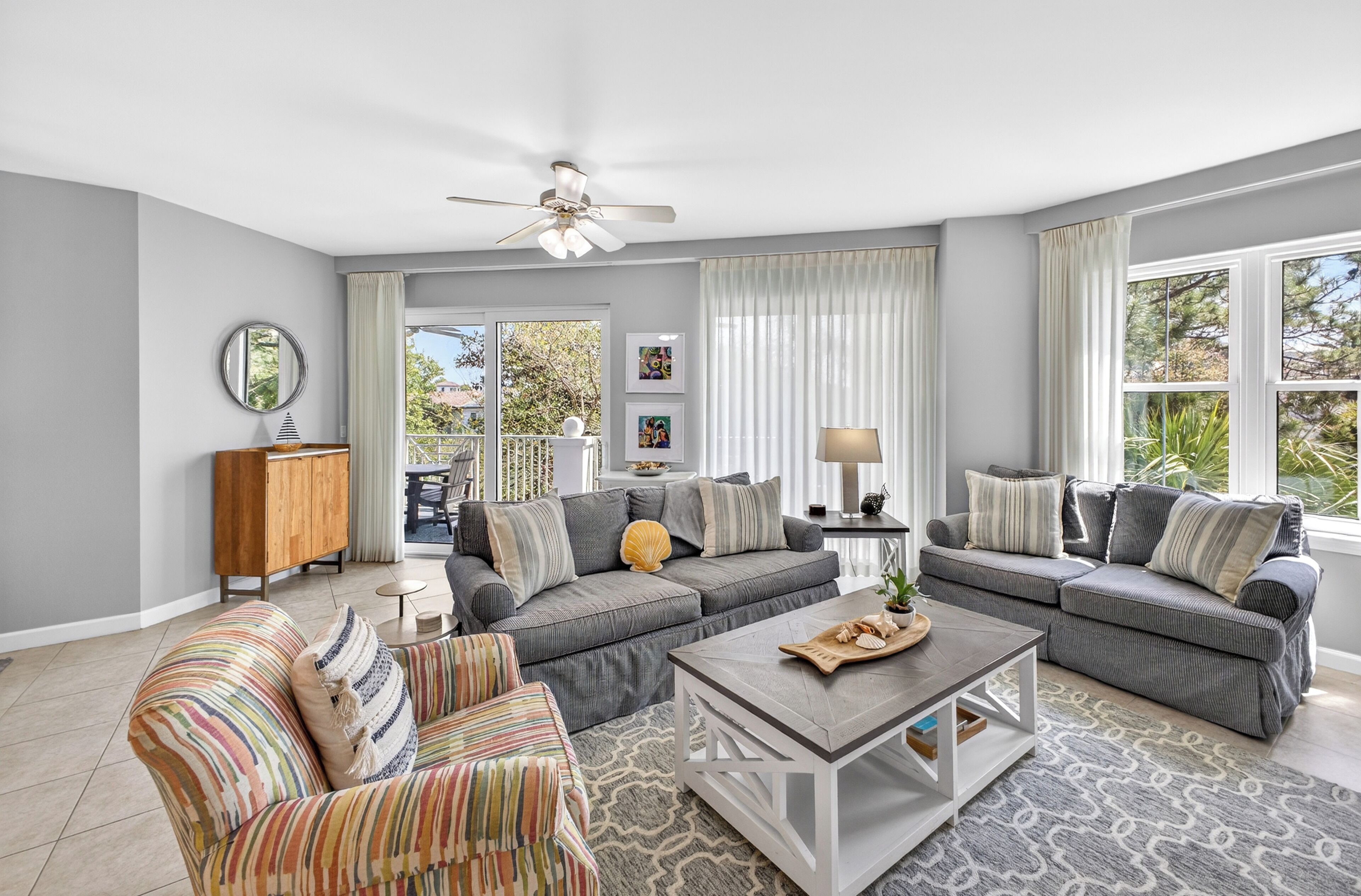 リビング エリア