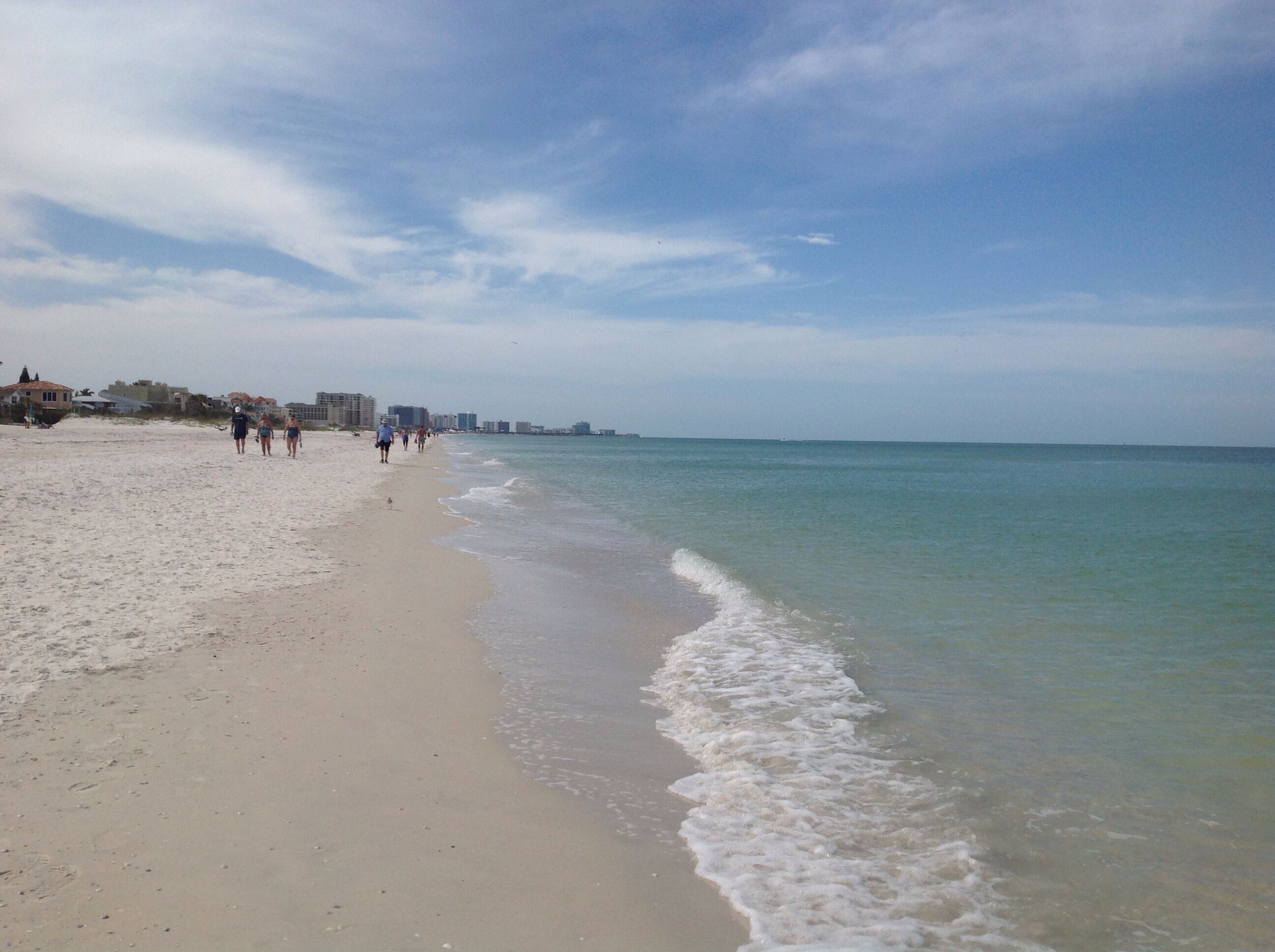 Beach nearby, sun-loungers, beach towels